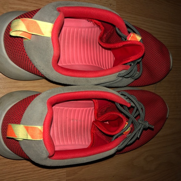 Used Nike roshe size 10.5 - Picture 2 of 6